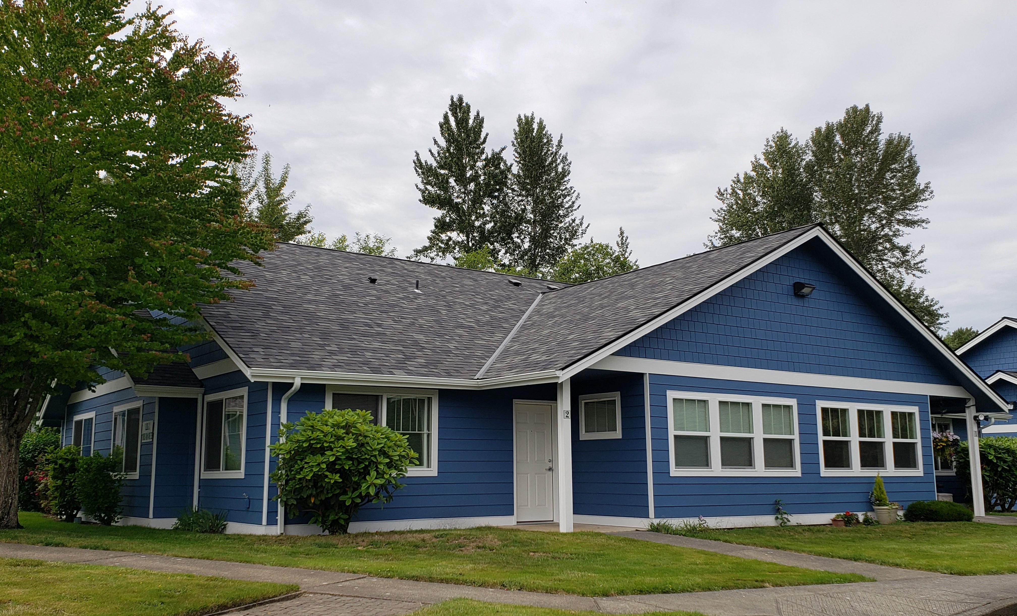 Private, accessible entry to Evergreen Cottages